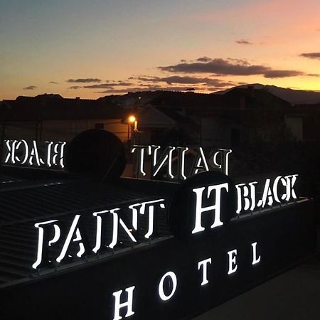 Paint It Black Hotel & Spa Gevgelija Exterior photo