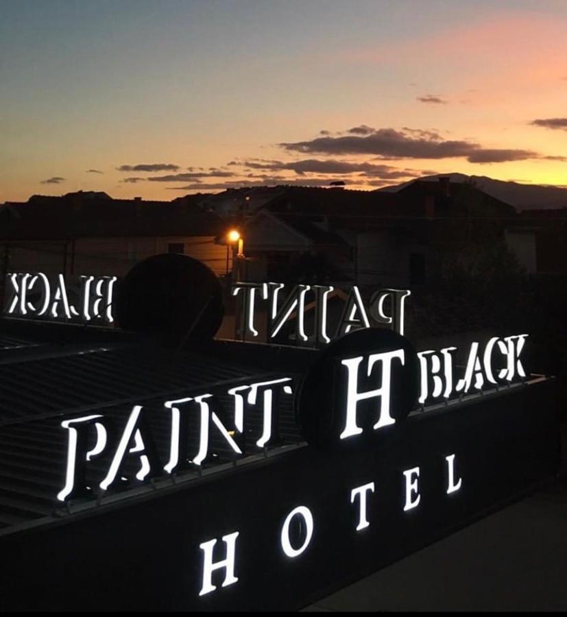 Paint It Black Hotel & Spa Gevgelija Exterior photo